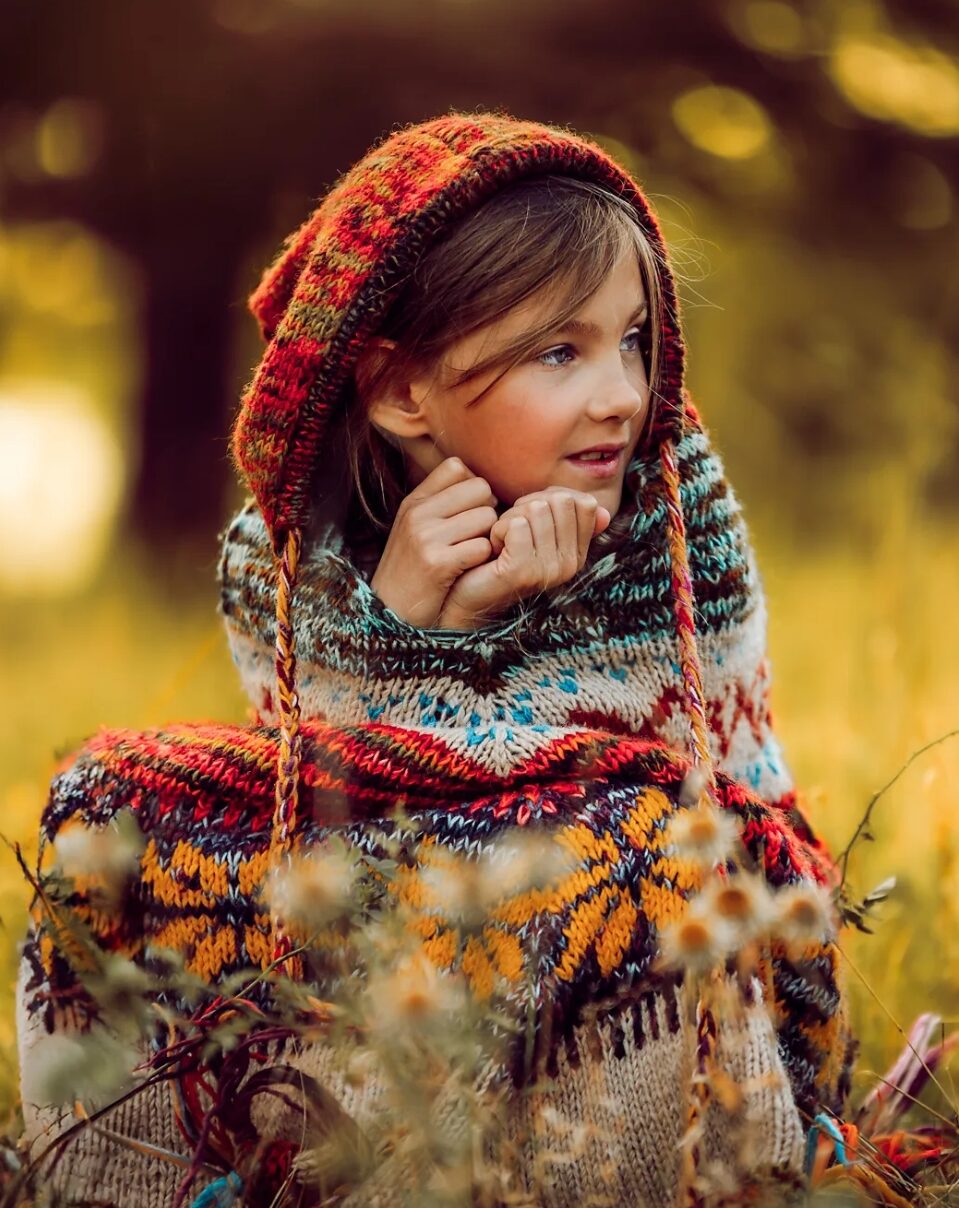 Outdoor-Fotoshooting – Mädchen im herbstlichen Wald